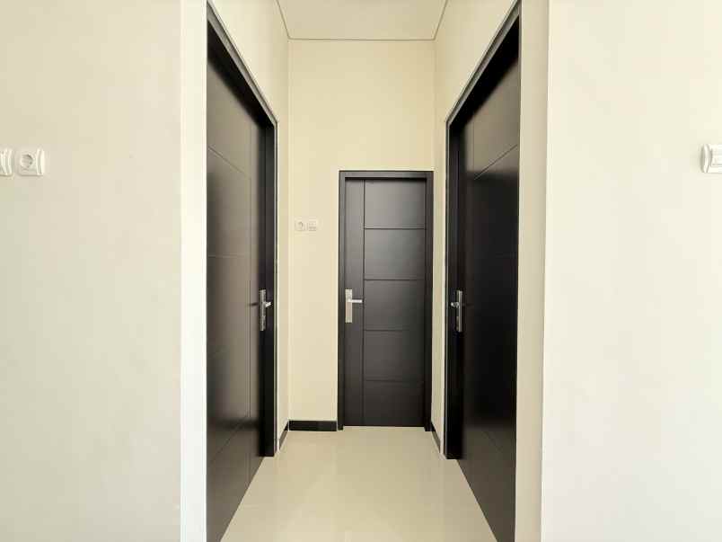 dijual rumah jl masjid sidowayah