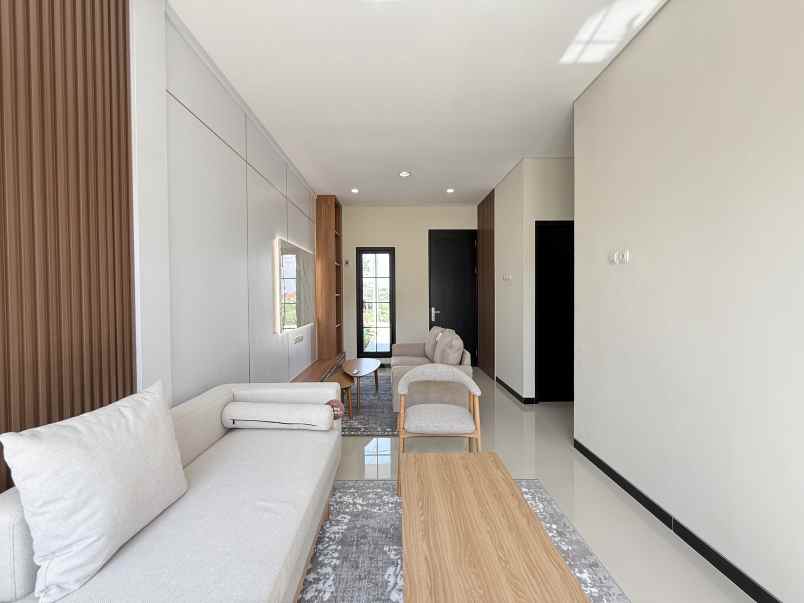 dijual rumah jl masjid sidowayah