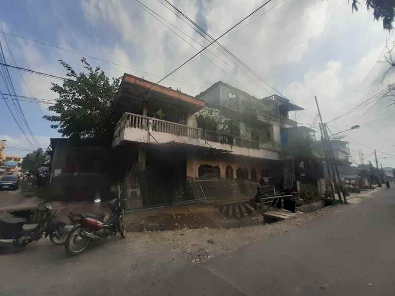 dijual rumah jl pahlawan no 37 38