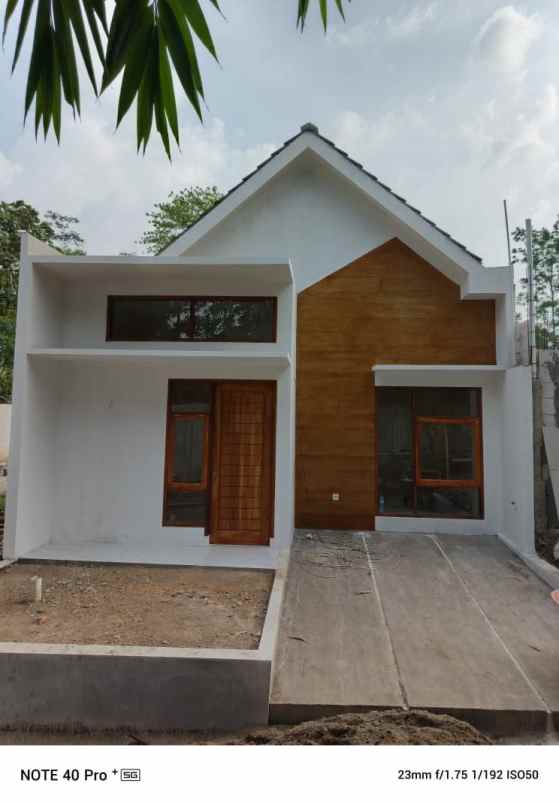 dijual rumah jl pangauban