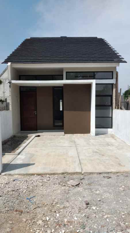 dijual rumah jl panyileukan cipadung