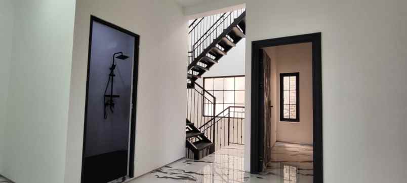 dijual rumah jl pasir salam buah batu