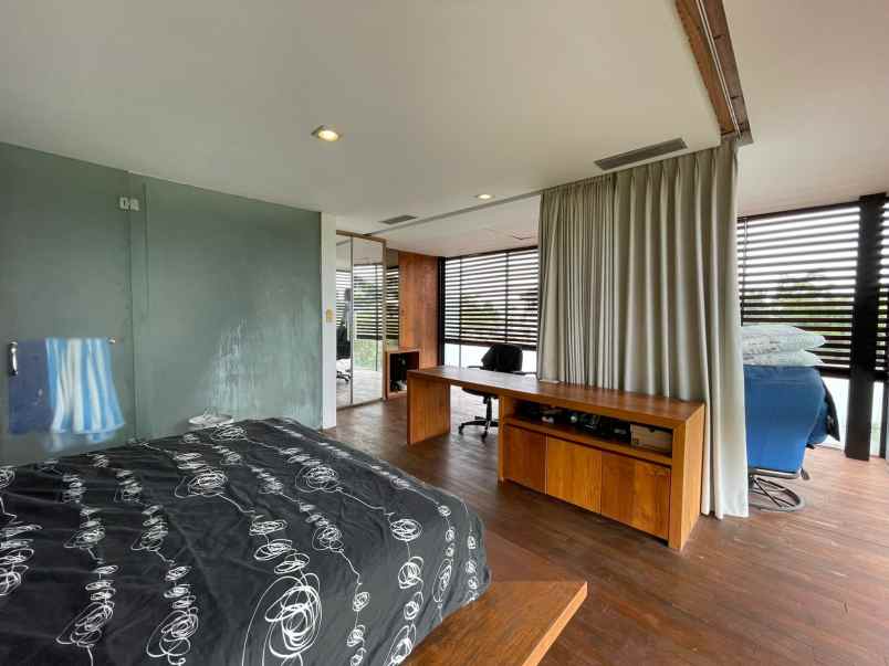 dijual rumah jl pasteur sutami