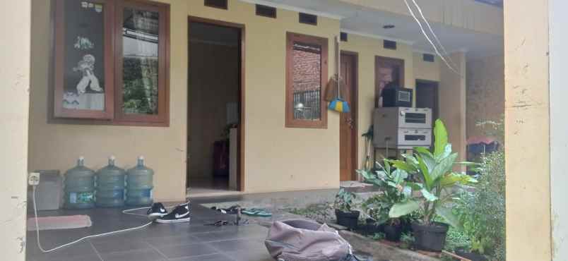 dijual rumah jl permana utara