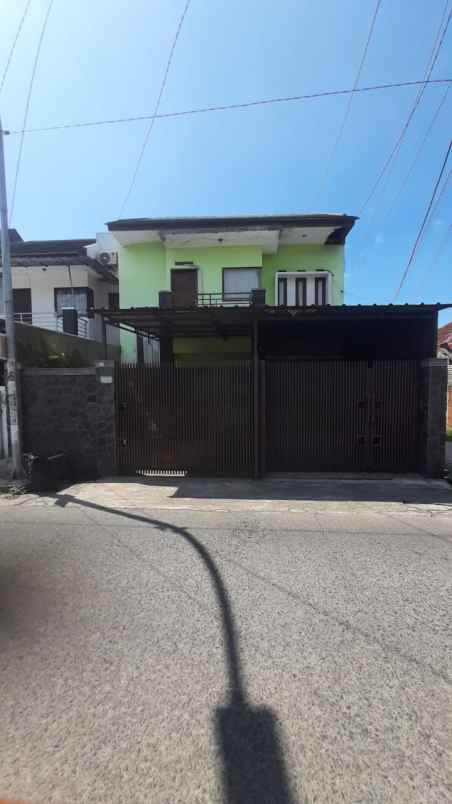 dijual rumah jl permata taman sari raya