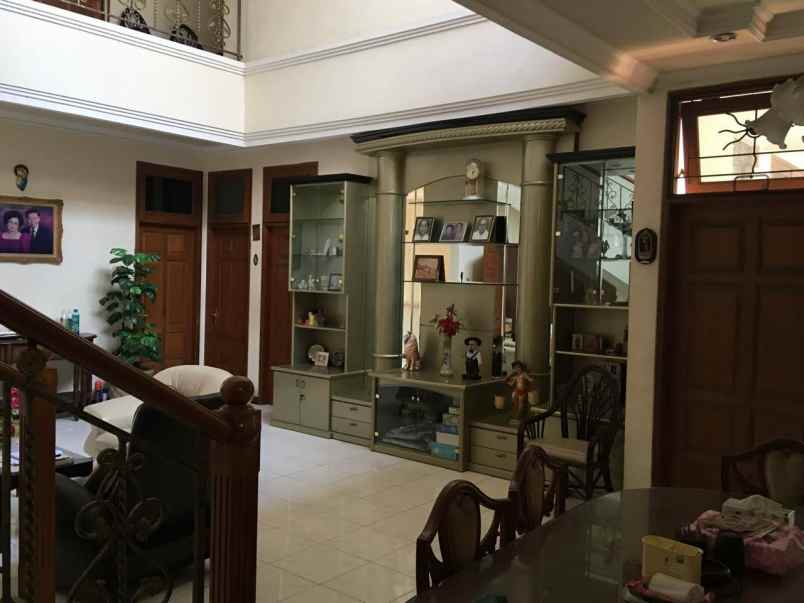 dijual rumah jl pondok dharmahusada