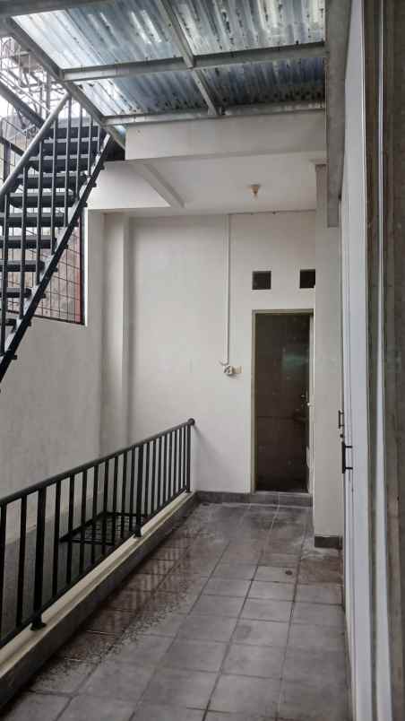 dijual rumah jl pondok hijau pondok