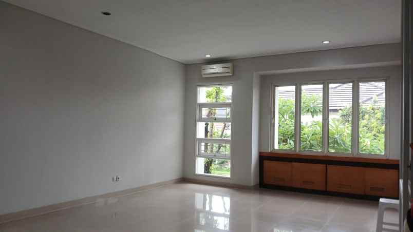 dijual rumah jl pondok hijau pondok