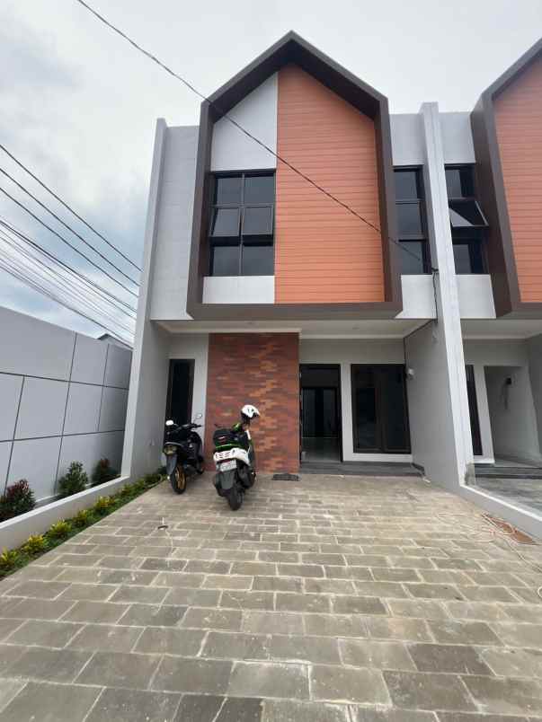 dijual rumah jl pondok kelapa raya