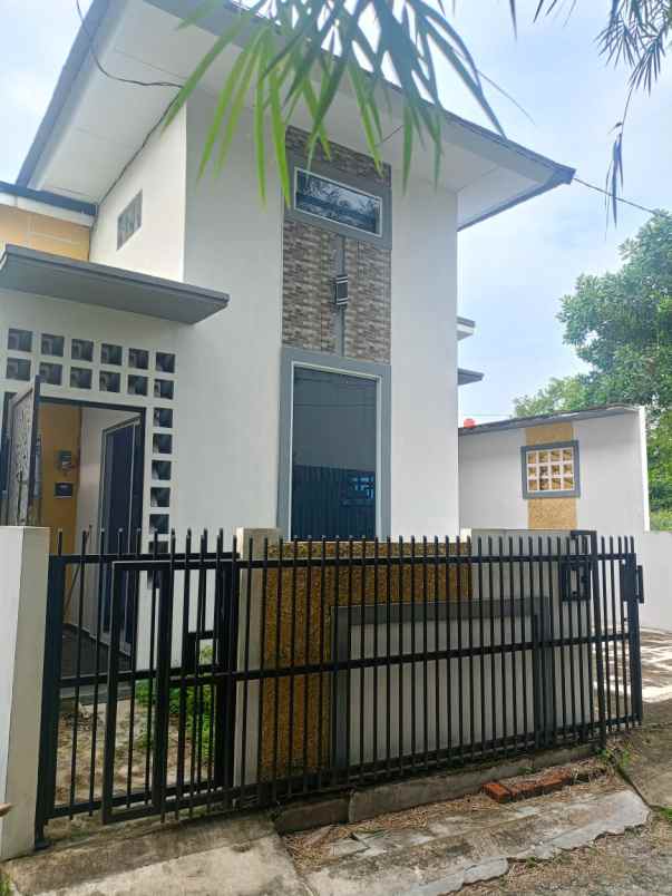 dijual rumah jl purwodadi