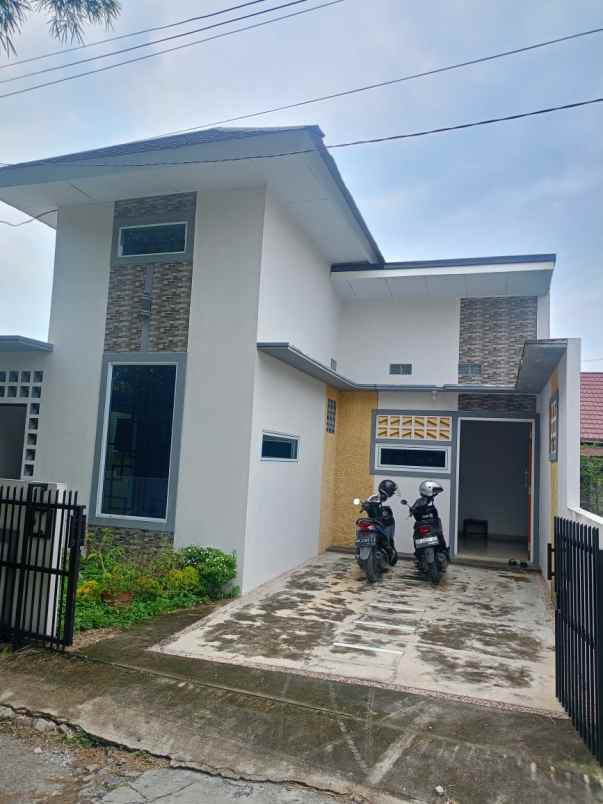 dijual rumah jl purwodadi