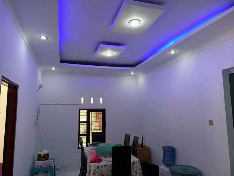 dijual rumah jl purwodadi