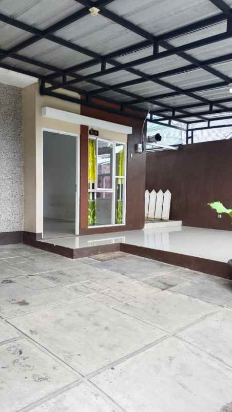 dijual rumah jl raden saleh depok