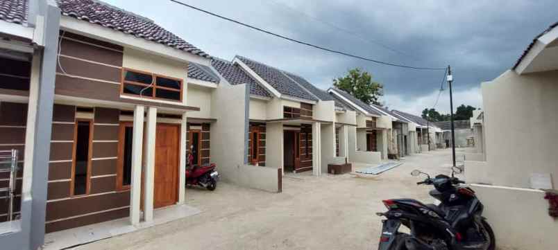 dijual rumah jl raya citayam