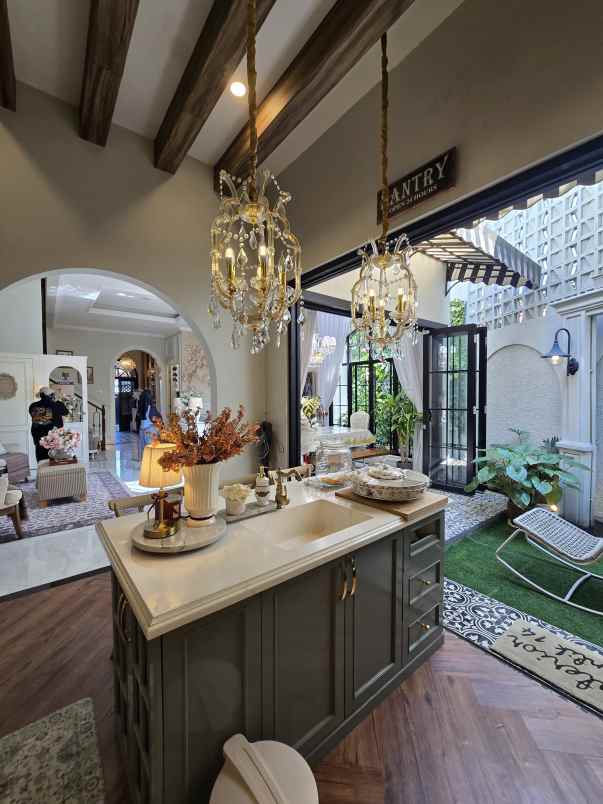 dijual rumah jl raya condet balekambang