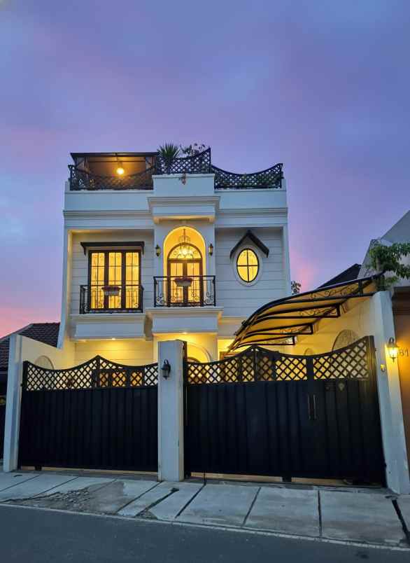 dijual rumah jl raya condet balekambang