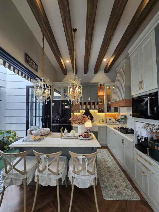 dijual rumah jl raya condet balekambang