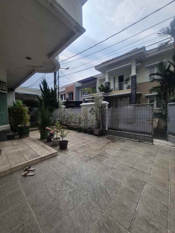 dijual rumah jl raya komplek al duren