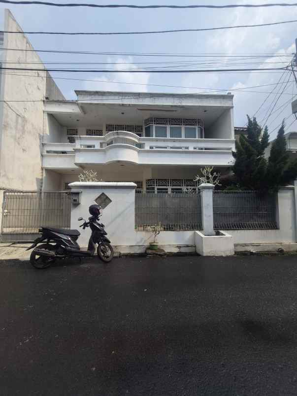 dijual rumah jl raya komplek al duren