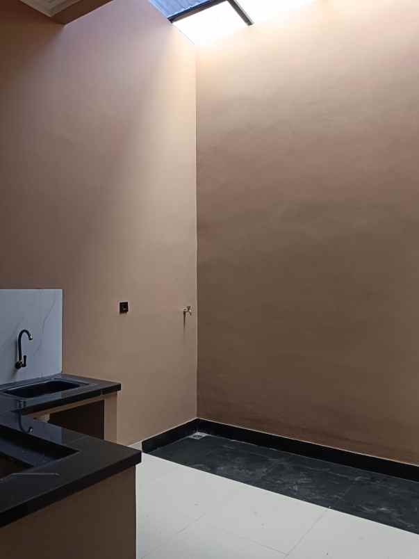 dijual rumah jl saung bandrek ciganitri