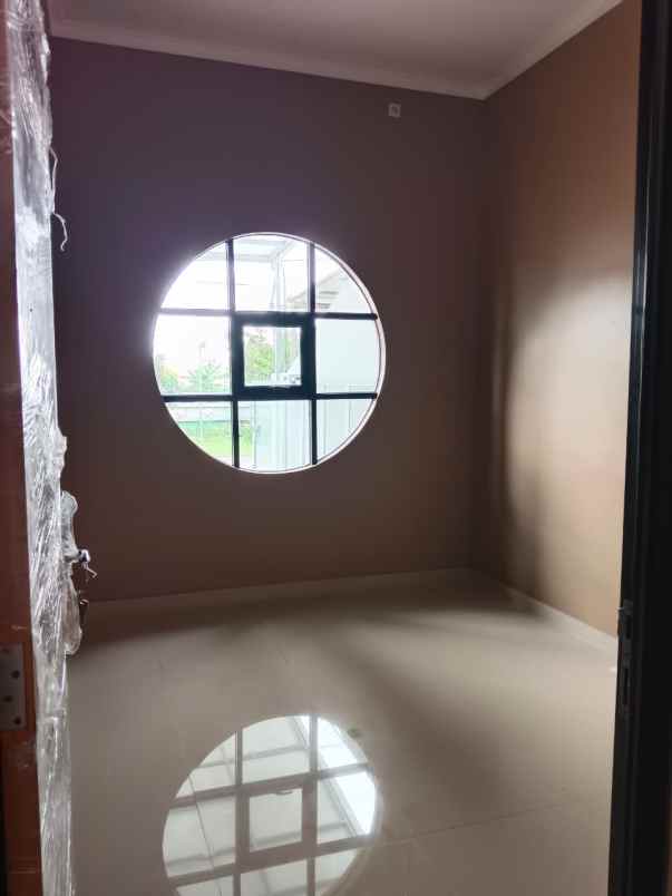 dijual rumah jl saung bandrek ciganitri