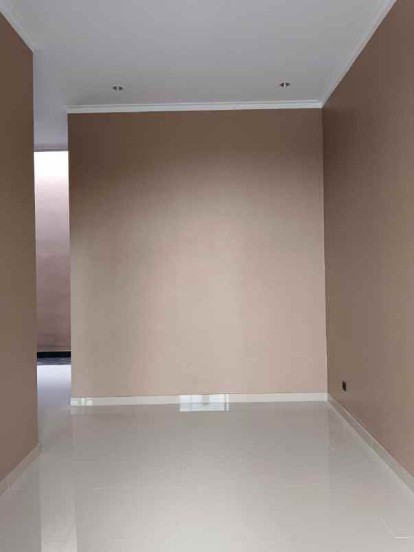 dijual rumah jl saung bandrek ciganitri