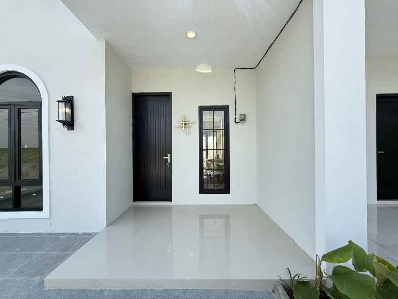 dijual rumah jl sidowayah kolursari