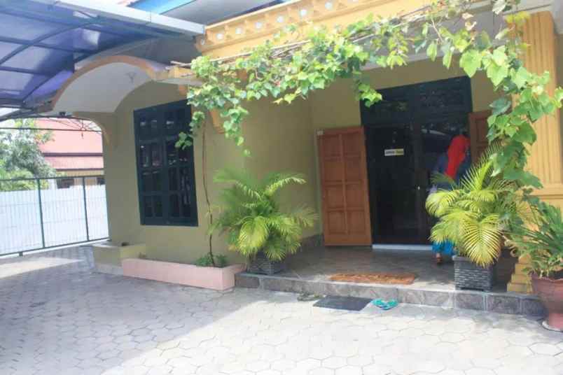 dijual rumah jl tenggilis timur kec