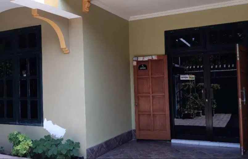 dijual rumah jl tenggilis timur kec