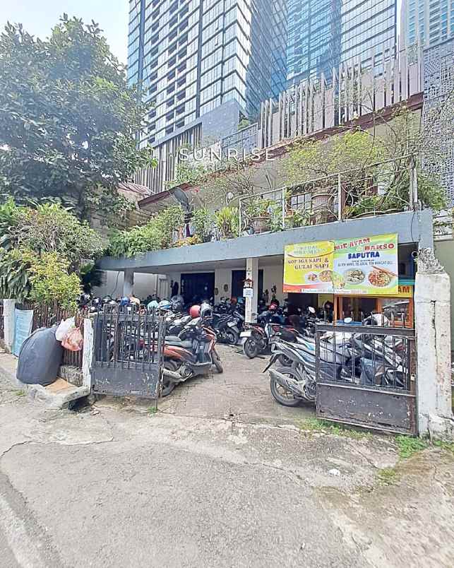 dijual rumah jl tulodong senopati