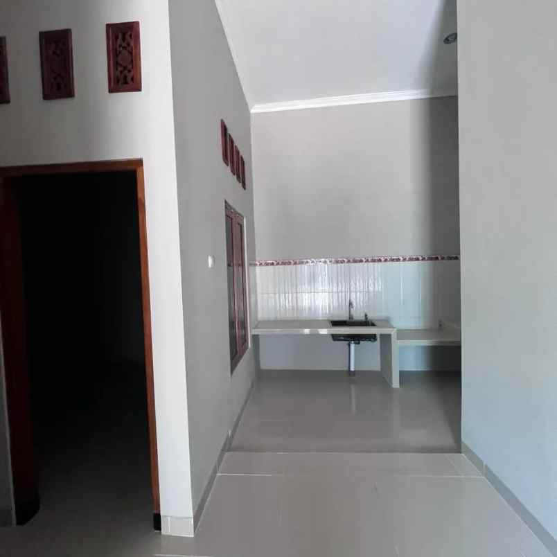 dijual rumah jl wates km 8 jogja