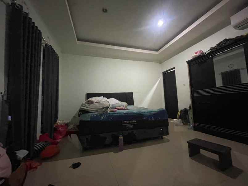 dijual rumah jln besakih