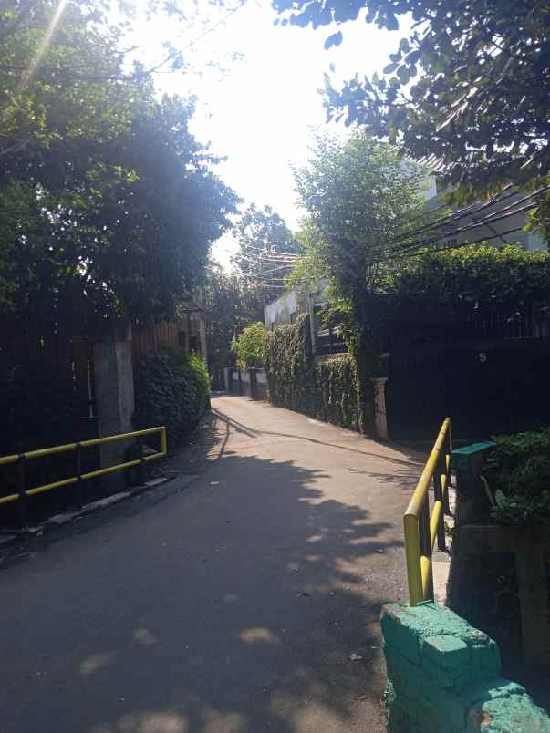 dijual rumah jln h simang jagakarsa