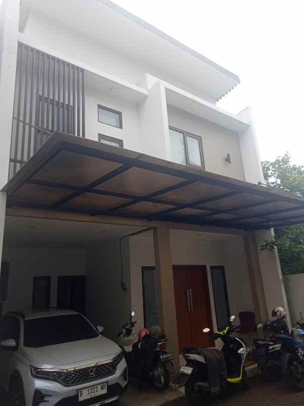 dijual rumah jln h simang jagakarsa