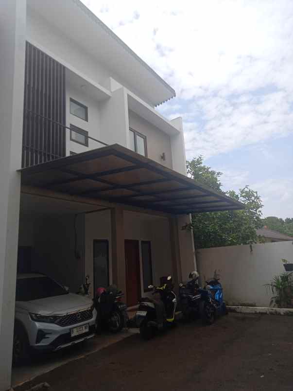 dijual rumah jln h simang jagakarsa