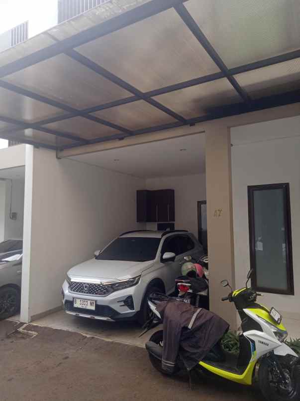 dijual rumah jln h simang jagakarsa