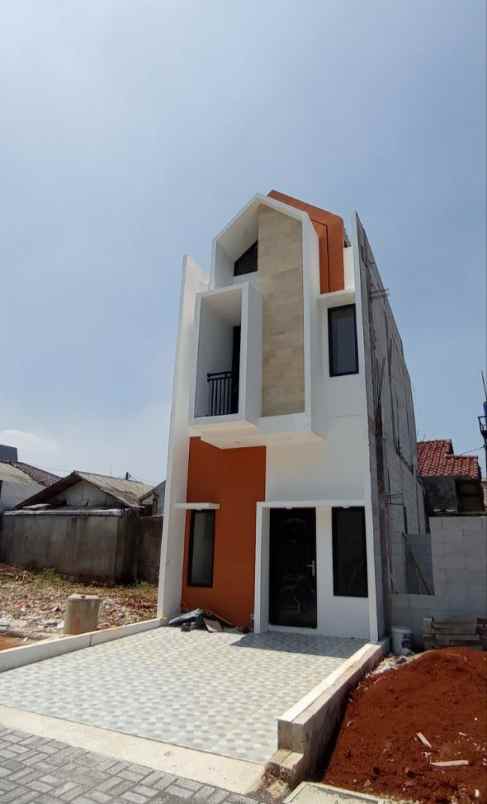 dijual rumah jln raya cilangkap baru