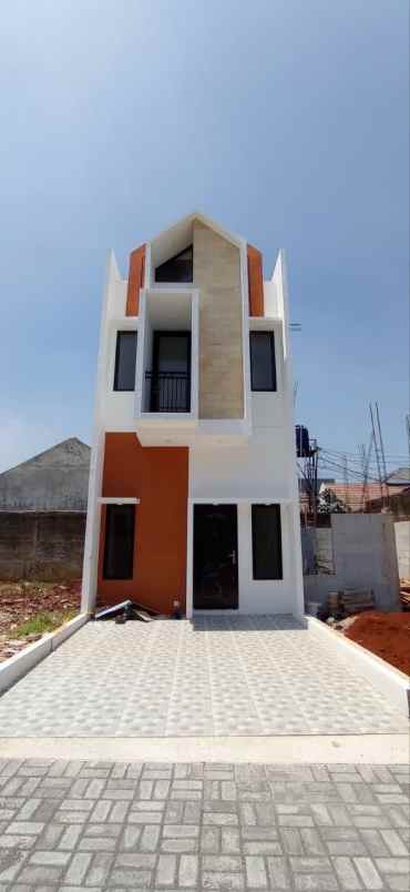 dijual rumah jln raya cilangkap baru