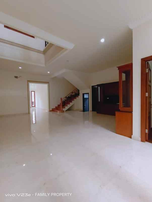 dijual rumah jln rc veteran raya bintaro