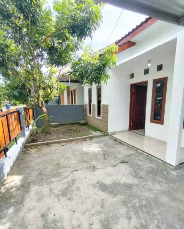 dijual rumah kadi soro