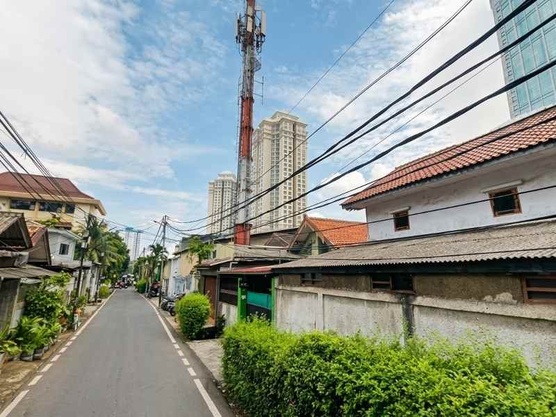 dijual rumah karet tengsin