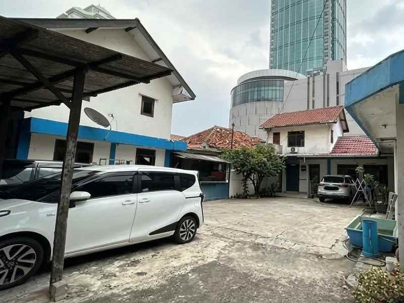 dijual rumah karet tengsin