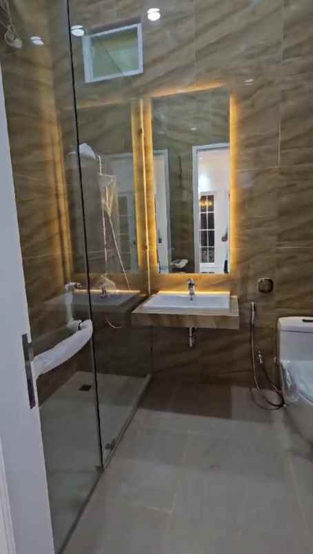 dijual rumah kayu mas