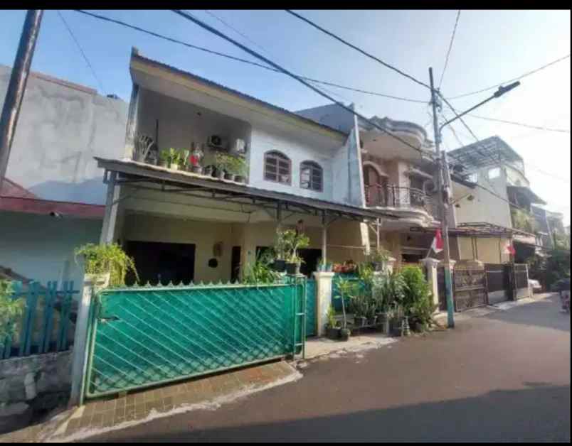 dijual rumah kayu putih rawamangun pulo