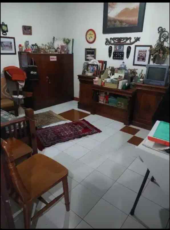 dijual rumah kayu putih rawamangun pulo