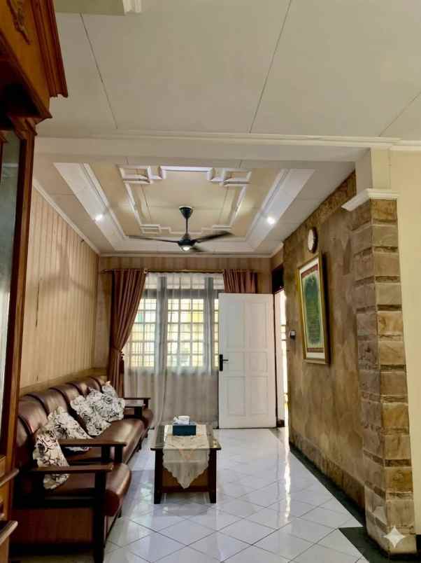 dijual rumah kebon jeruk