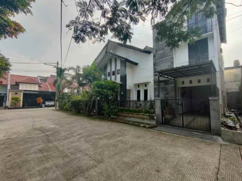 dijual rumah kec buah batu