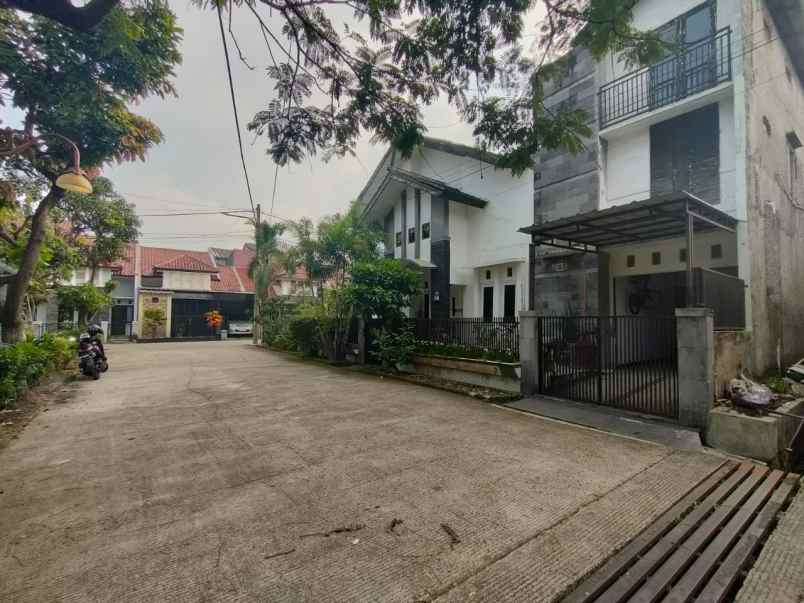 dijual rumah kec buah batu