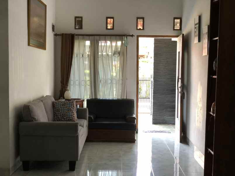 dijual rumah kec buah batu