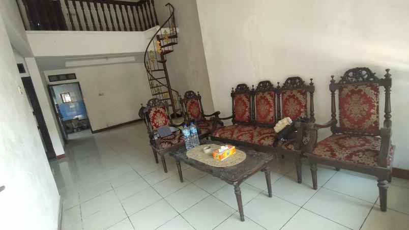 dijual rumah kelapa dua wetan